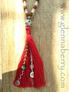 chandra red tassle text